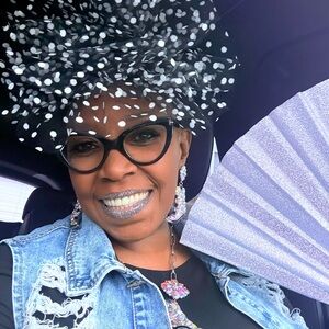 Meet your Posher, Christine